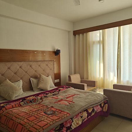 Santosh Cafe & Rooms Amritsar Zewnętrze zdjęcie
